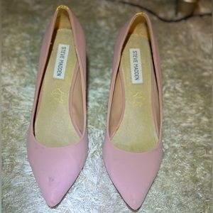 Worn STEVE MADDEN PUMP